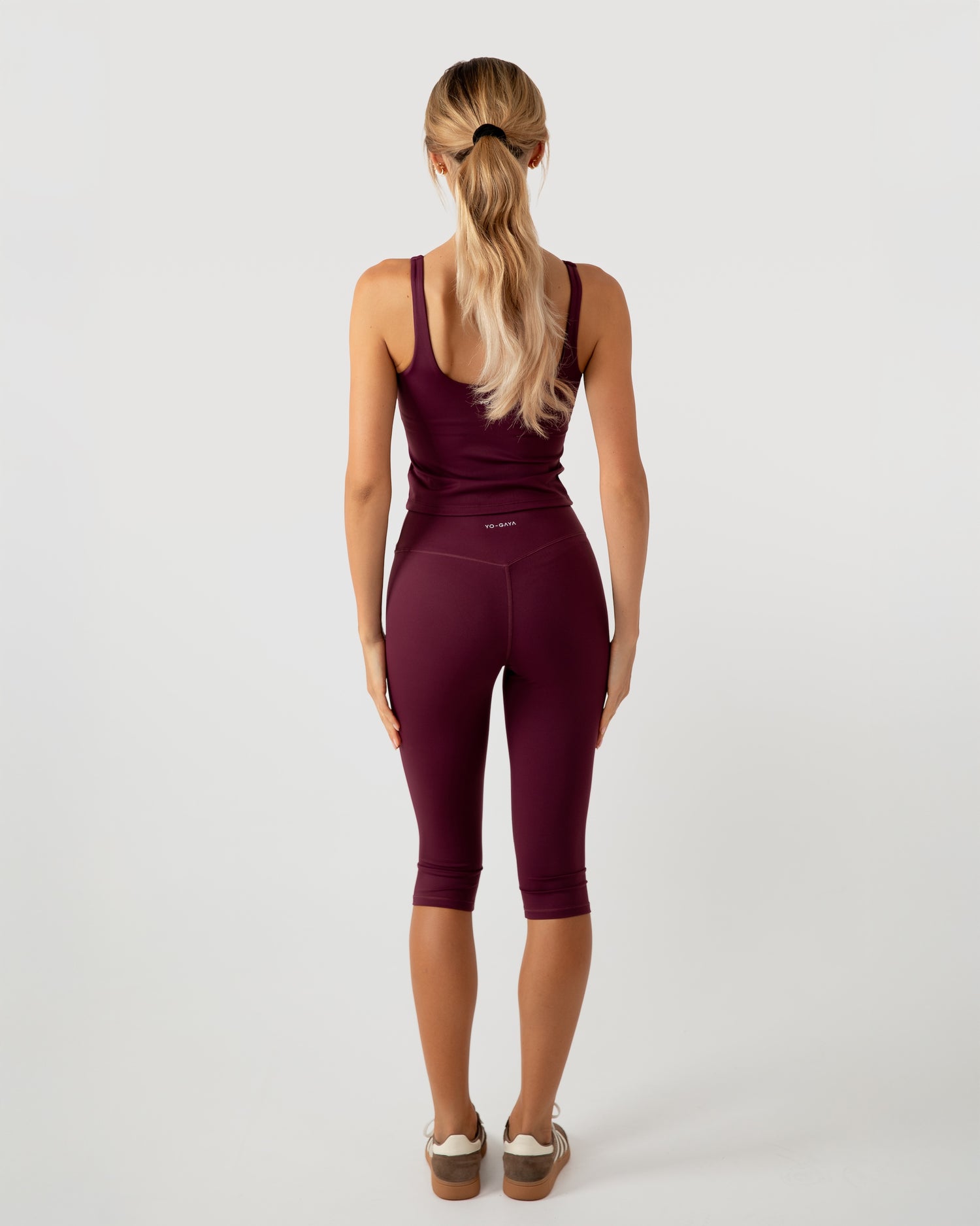 Capri Legging - Midnight Red