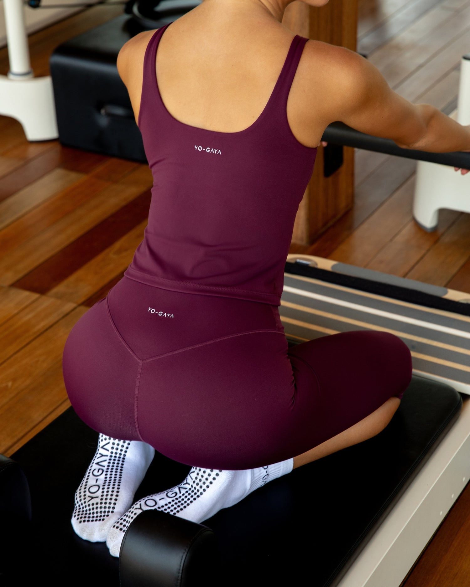 Capri Legging - Midnight Red